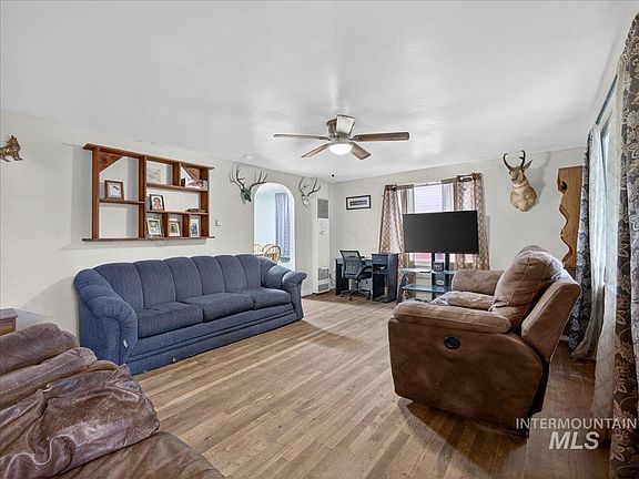 4th image of 512 S Hayes Ave