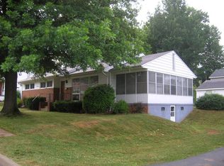 704 Cherry Hill Dr, Staunton, VA 24401