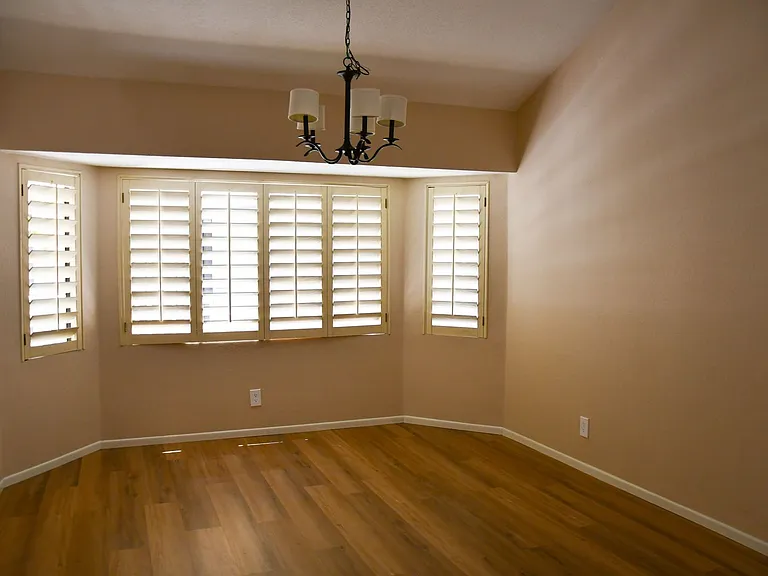 2337 Skyline Dr — Photo 6