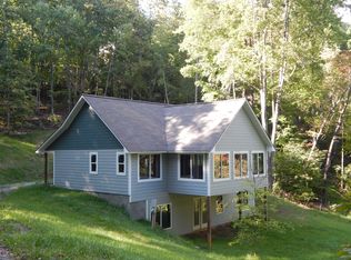 598 Wikle Rd, Hayesville, NC 28904
