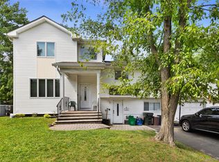 9 Cameo Ridge Rd, Monsey, NY 10952