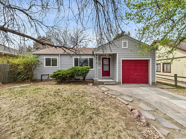 1325 Lansing St — Photo 3