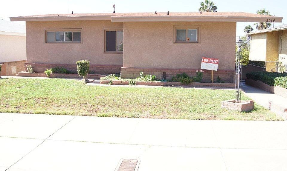 Front of house, rent includes bi-weekly gardner, once a month maintenance for backyard.