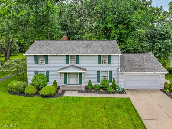 5158 Meadow Wood Blvd, Lyndhurst, OH 44124