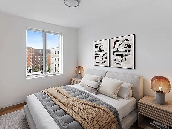 4th image of 65 Graham Ave #6A