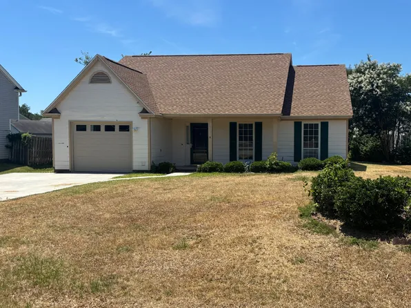 2917 New Town Dr, Wilmington, NC 28405