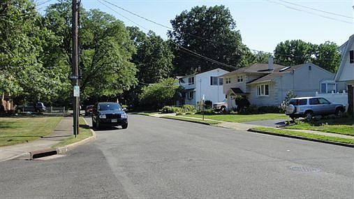 3rd image of 3 Fairway Ave