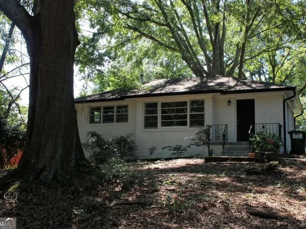 5565 Cypress Dr, Forest Park, GA 30297