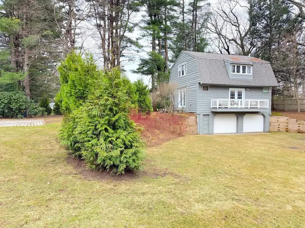 2 Wildflower Ln, Wayland, MA 01778