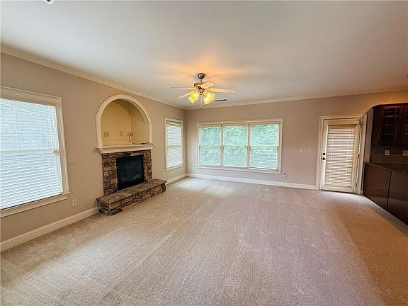 5th image of 1652 Park Hollow Ln