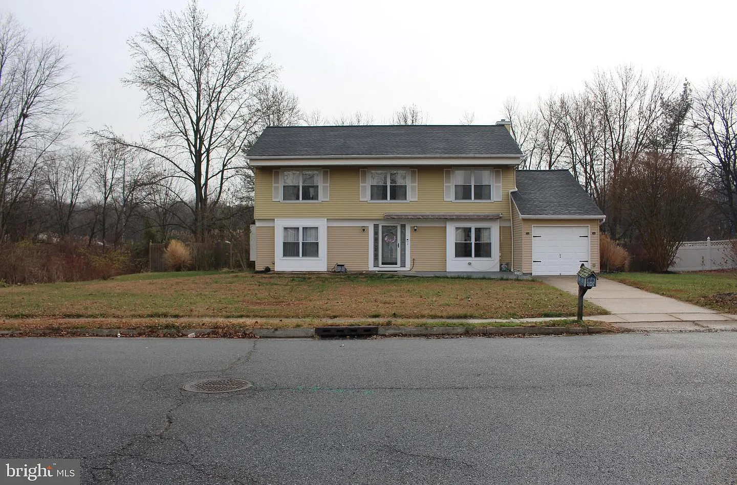 4 bed, 6.0 bath, 2284 sqft, $3,400 — Photo 1