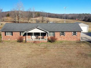 200 Wolf Hollow Rd, Manitou, KY 42436