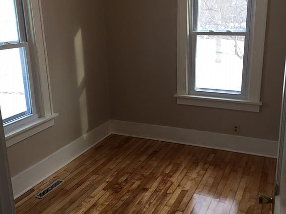 5th image of 1109 Frank Ave