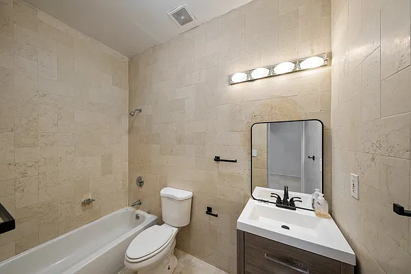 Rented by Skyhigh Realty NYC LLC | media 11