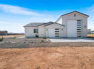 3799 N Araby Rd, Golden Valley, AZ 86413