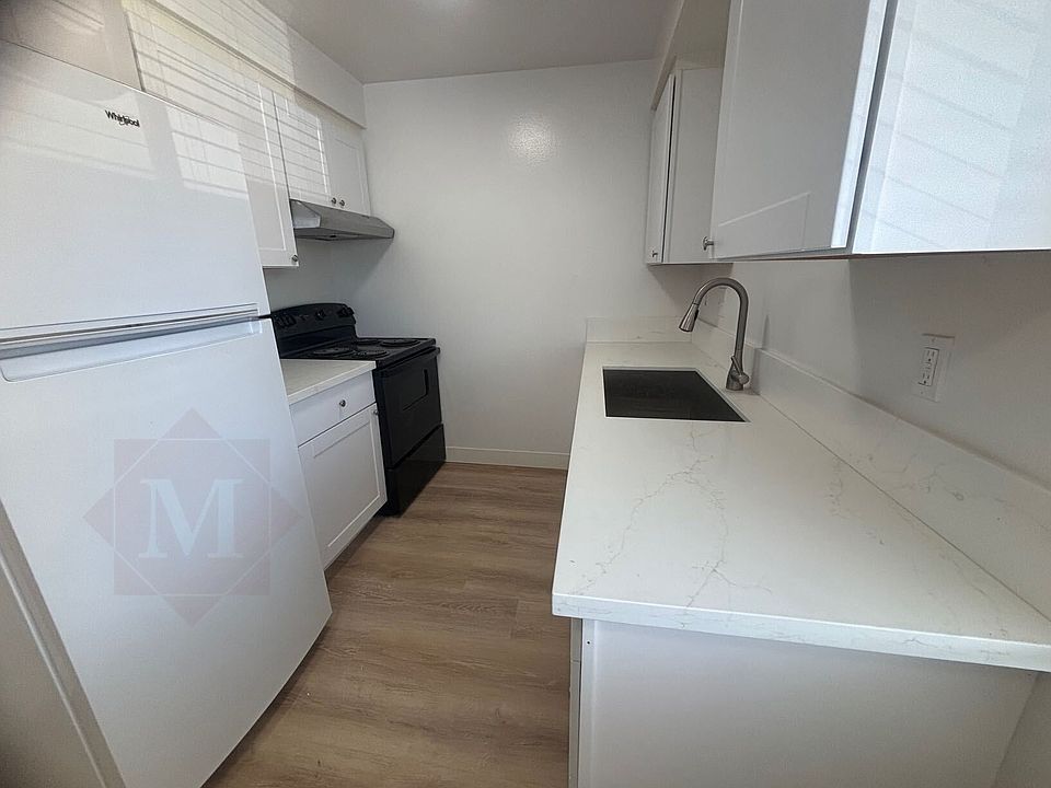 1st image of 280 Mathilda Dr #9