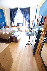 Rented by Street Realty Brokerage LLC