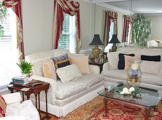 124 Castlewood Dr, Cary, NC 27511