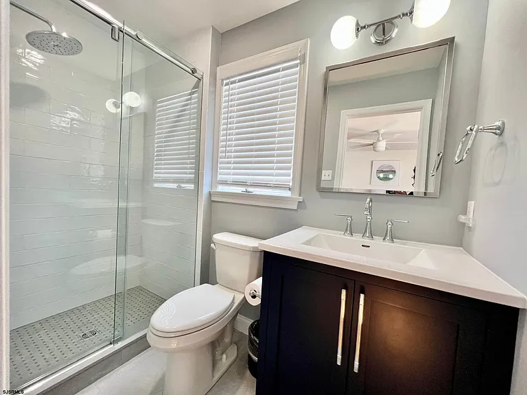 24 Ocean Dr W — Photo 36