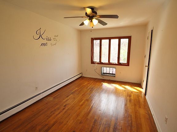Bedroom #1