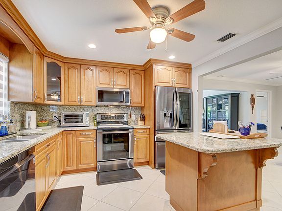5th image of 3287 Shadow Wood Drive