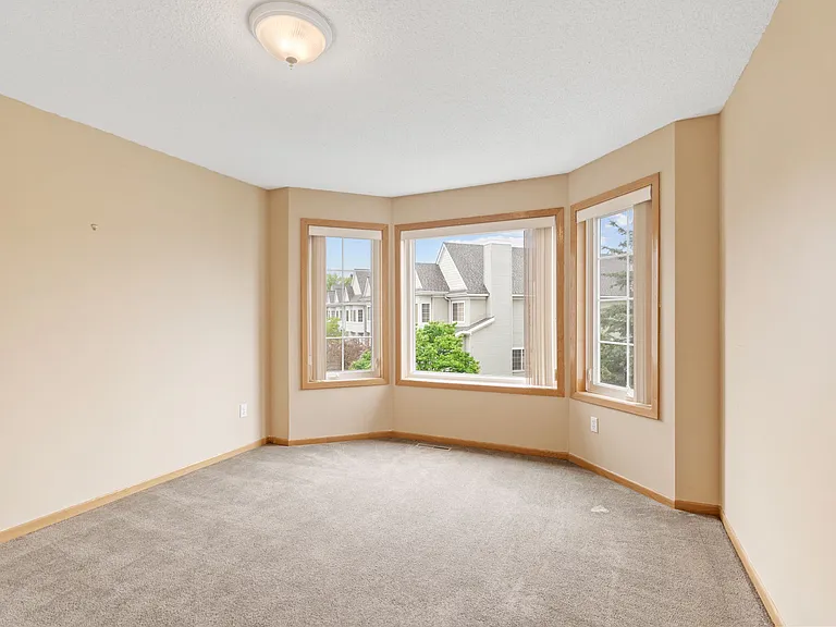 789 Fairfield Cir — Photo 18