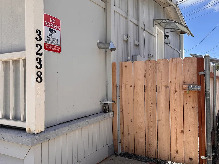 3238 Grim Ave #B — Photo 10