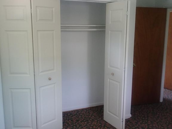 3rd image of 922 19th St S