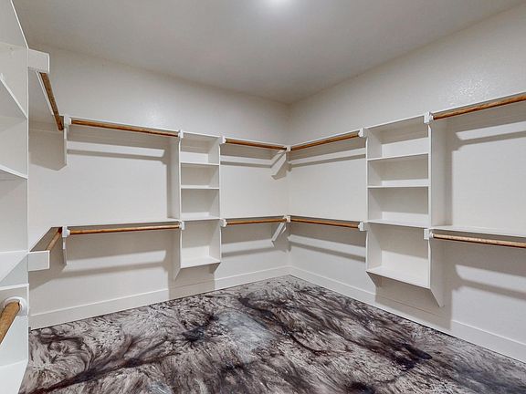 5th image of 2030 Shoemaker Rd