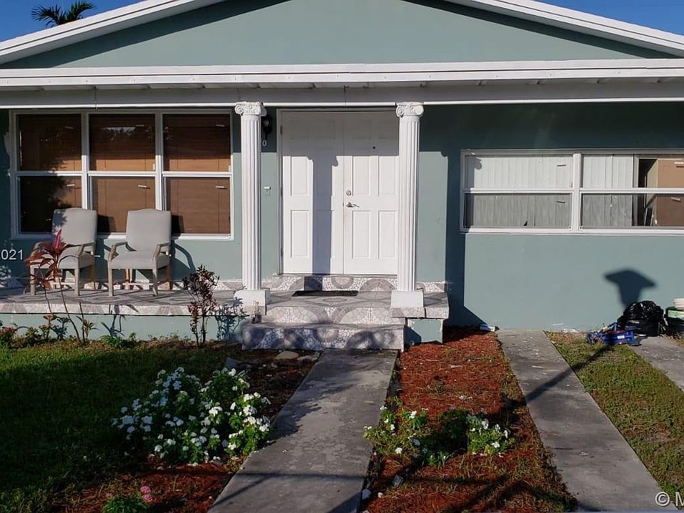 1st image of 13940 NE 16th Ct
