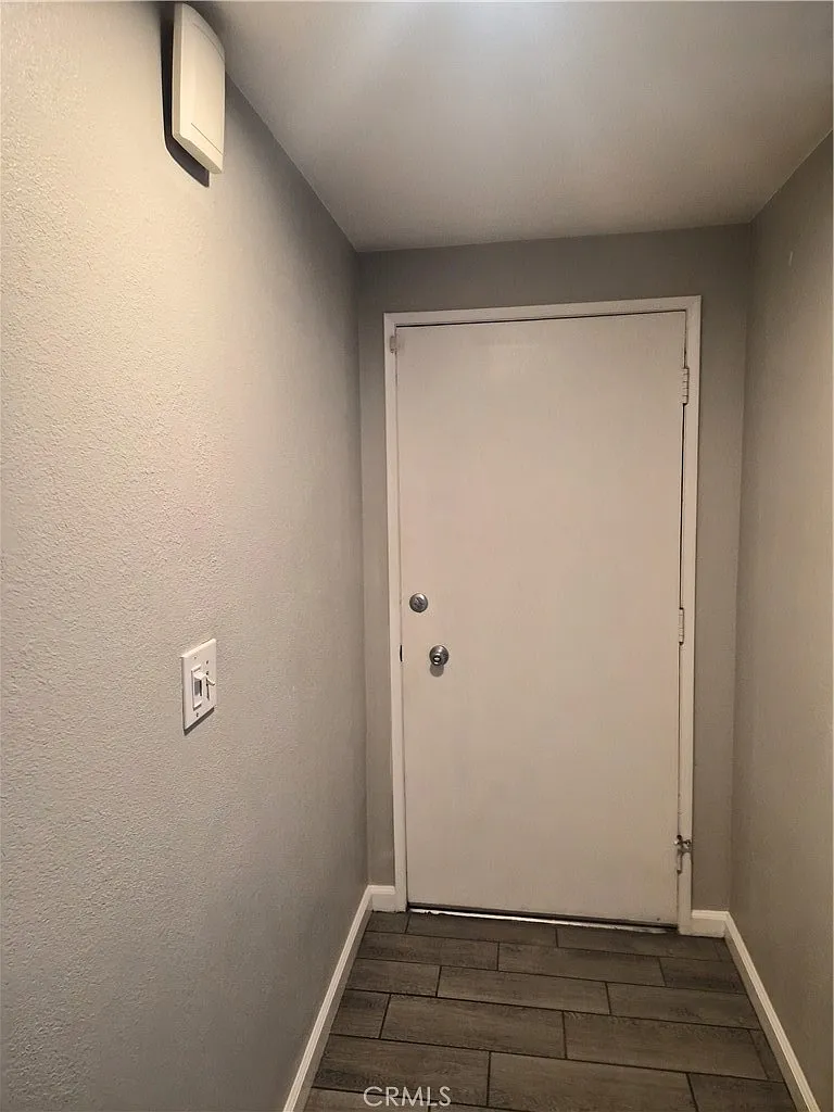 3 bed, 1200 sqft, $3,200 — Photo 3