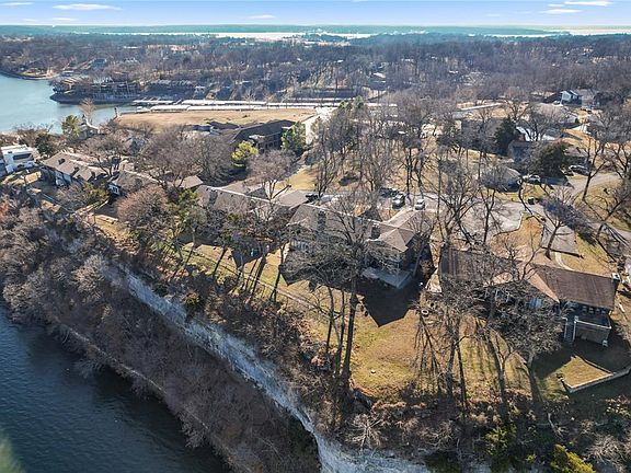 5th image of 1 Fort Scott Ln