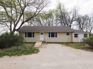 6726 NW Bailey Rd, Rossville, KS 66533