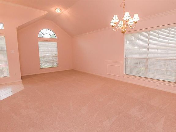 5th image of 1234 Hunter Wood Dr