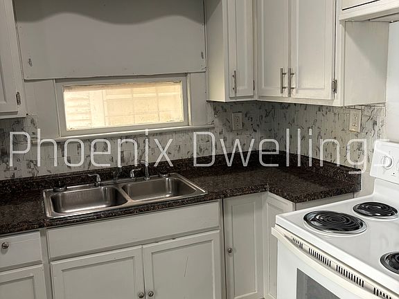 2nd image of 3245 Larkwood Ave