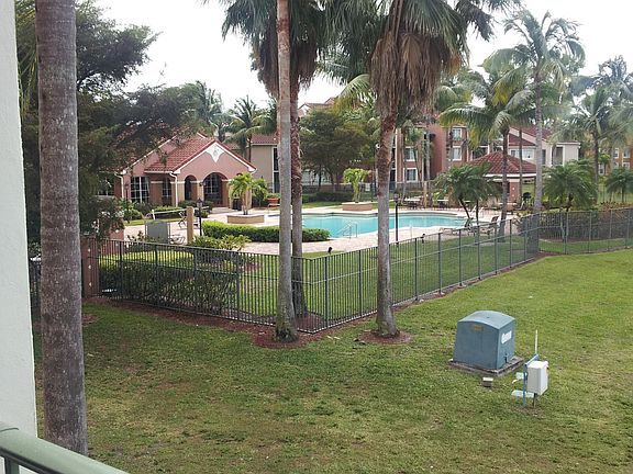 3rd image of 7824 Sonoma Springs Cir APT 206