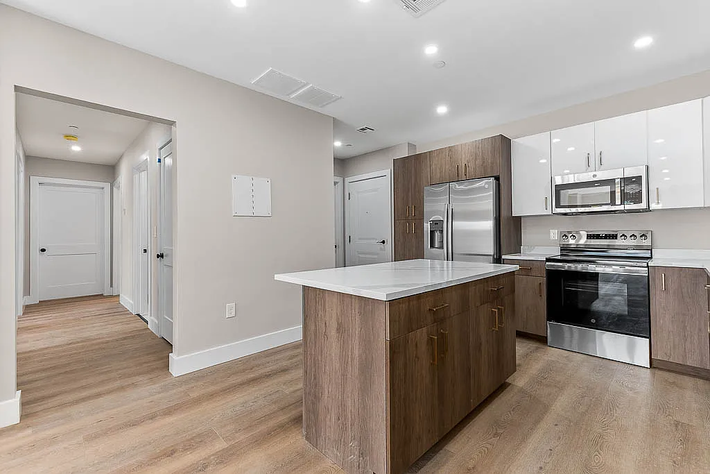 The Block at 22 Everett St — Photo 4