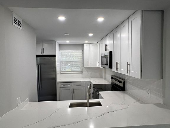 5th image of 106 Royal Park Drive #2D