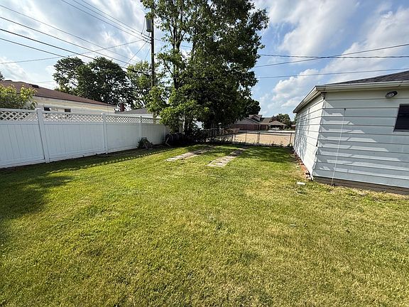 4th image of 4176 Williams St