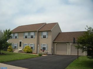 805 W 8th Ave, Parkesburg, PA 19365