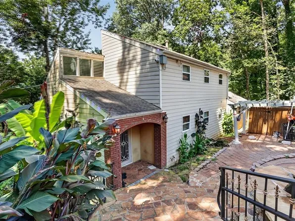 355 Nottingham Dr, Marietta, GA 30066