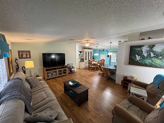 3rd image of 11906 Point Blvd
