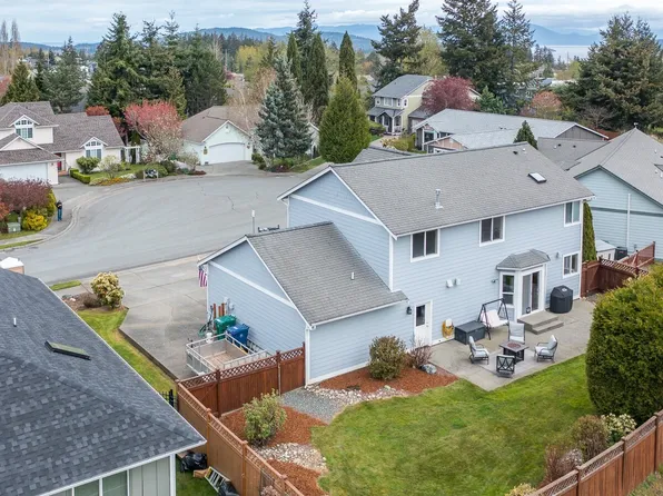 2215 37th Court, Anacortes, WA 98221