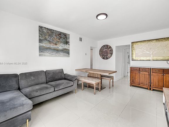 3rd image of 7910 Byron Ave APT 1