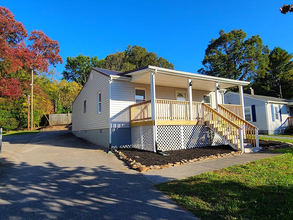 1st image of 522 Jackson Ave