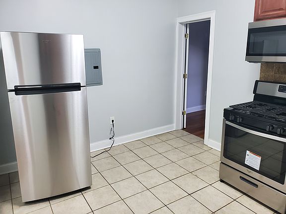 2nd image of 384 Baldwin Ave #6E