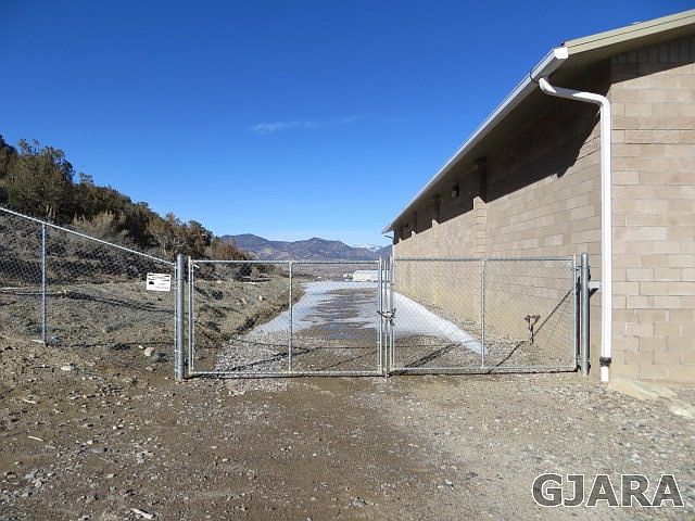 2nd image of 2001 County Road 319