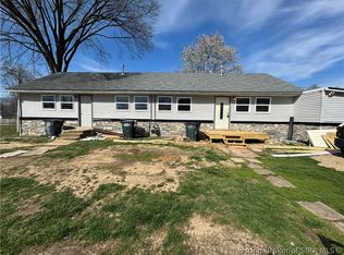 330-332 Highland Dr, Charlestown, IN 47111