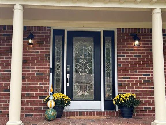 4th image of 4109 Roenker Ln