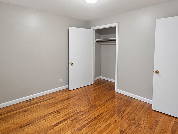 3rd image of 4007 45th St #7655fc5f1